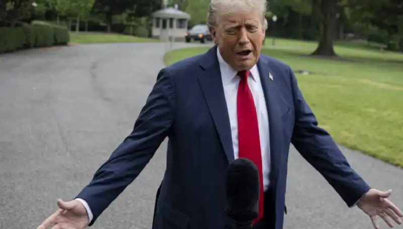 Trump'tan Çarpıcı Açıklama: Ülkeler Savaşmalı mı?