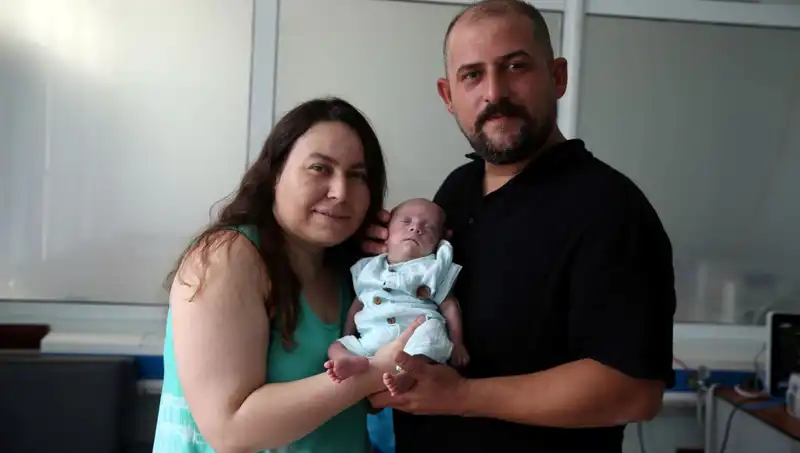 800 Gramla Hayata Tutan 5 Aylık Bebek, Yaşam Mücadelesini Kazandı!