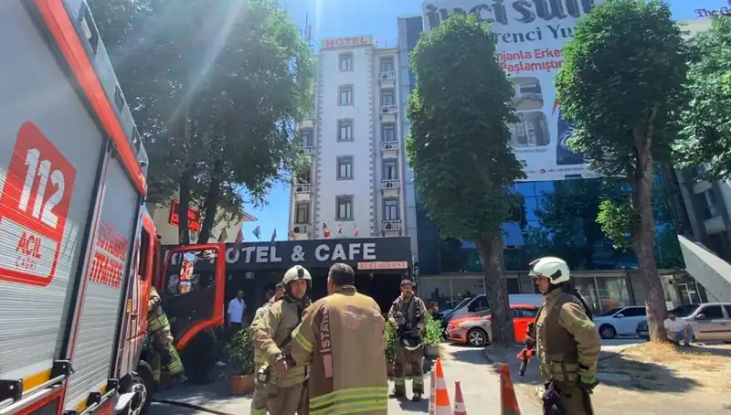Fatih'te Otel Yemekhanesinde Çıkan Yangın Korkuttu: Detaylar