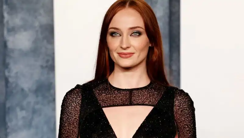 Sophie Turner'ı Kızdıran Yorum: Game of Thrones Yıldızı Tepkisini Gösterdi