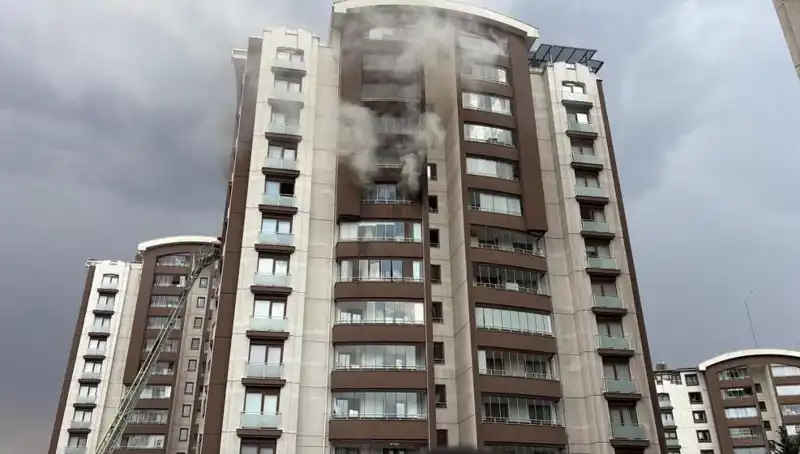Ankara'da 14 Katlı Bina Yangını: Can Pazarı ve Korku Dolu Anlar