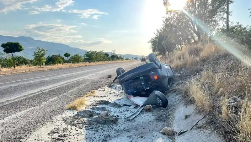 Adıyaman’da Feci Kaza: Otomobil Takla Attı, 4 Kişi Yaralandı
