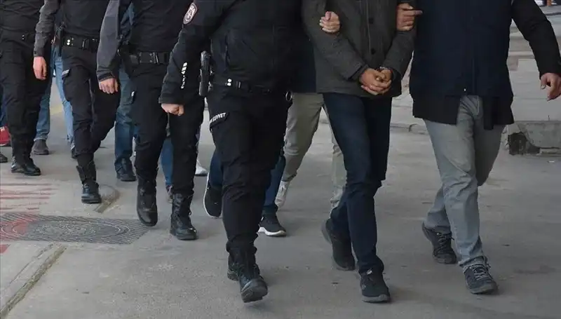 Türkiye'de FETÖ Operasyonları: 5 İlde 10 Gözaltı Gerçekleşti