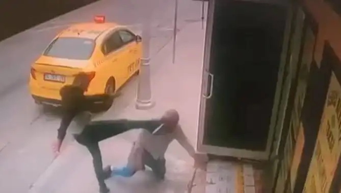 Oğul Alacaklısının Dehşet Anısına Taksi Durağında Kırık Bacaklar!